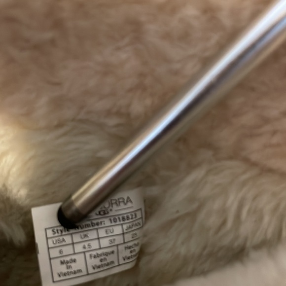 UGG KOOLABURRA  green leather color size 6” womens boots - Picture 10 of 15